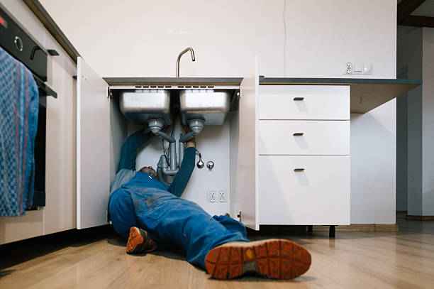Professional Emergency Plumber technician working in Horse Cave, KY
